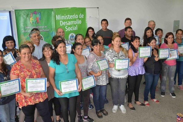 Entregaron Certificados De Capacitaci N A Emprendedores Corrientes Hoy