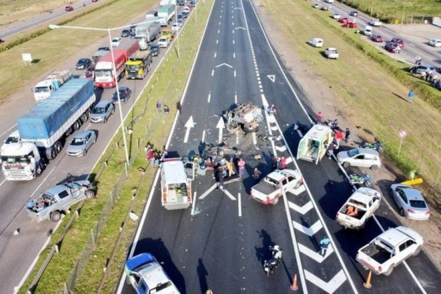 Fuerte accidente en cadena dejó un muerto y varios heridos Corrientes Hoy