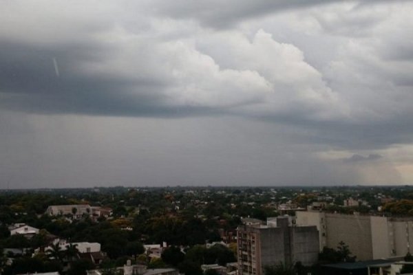 Cielo Nublado Con Probabilidad De Lluvias En Corrientes Corrientes Hoy