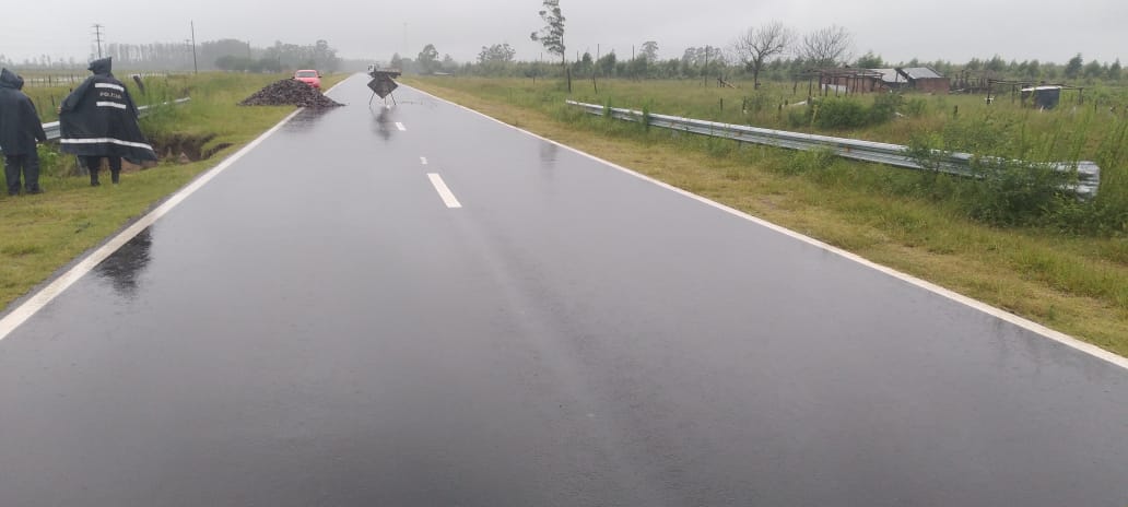 Corte de tránsito en Ruta Nacional N 12 entre Mantilla y Rotonda 9 de