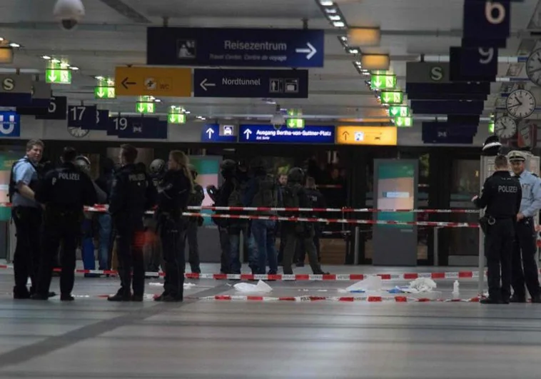 Muere un hombre tras ser tiroteado en la estación central de trenes de