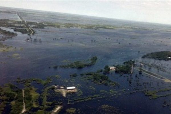 El Paraná creció otros 5 cm en el puerto de Santa Fe y hay más de 400 evacuados