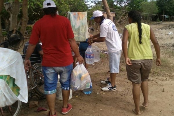 En Corrientes otra vez evacuaron a 70 familias afectadas por la constante crecida del rio Paraná