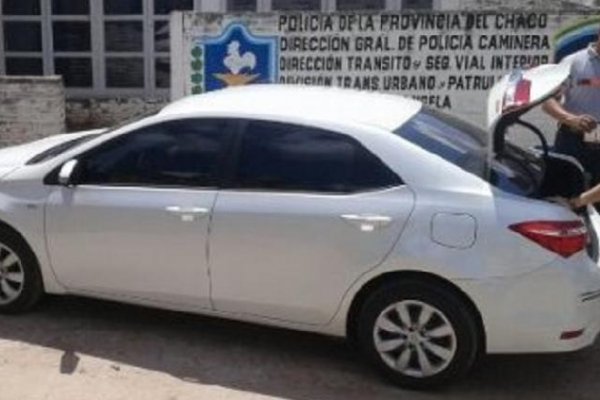 Estafan a un chaqueño al comprar un auto de alta gama en Corrientes