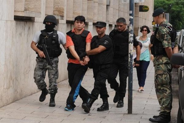 Dispararon contra los guardias de la cárcel donde están los Monos