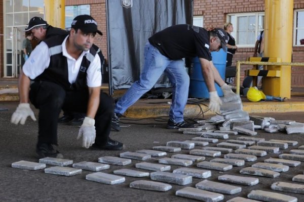 Misiones: AFIP detectó 194 kilos de marihuana en una camioneta