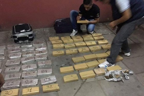 Corrientes: Incautaron mas de 60 kg de marihuana ocultas dentro de dos maletas en la Terminal