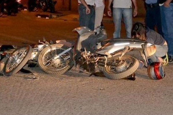 Muertes viales en Corrientes: Choque entre dos motociclistas se cobró la vida de un hombre