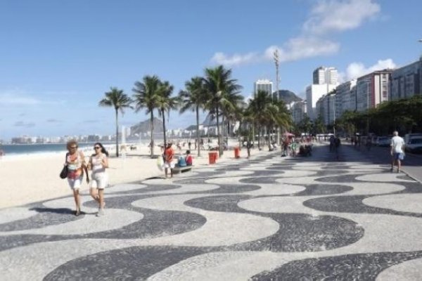 Brasil: Asesinan a una joven chaqueña en la playa de Copacabana