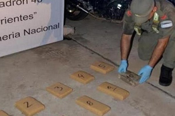 Un hombre intentó arrojarse al Paraná cuando era perseguido por Gendarmería por llevar droga