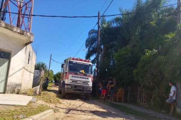 Parte de una vivienda se incendió este domingo en el barrio Progreso