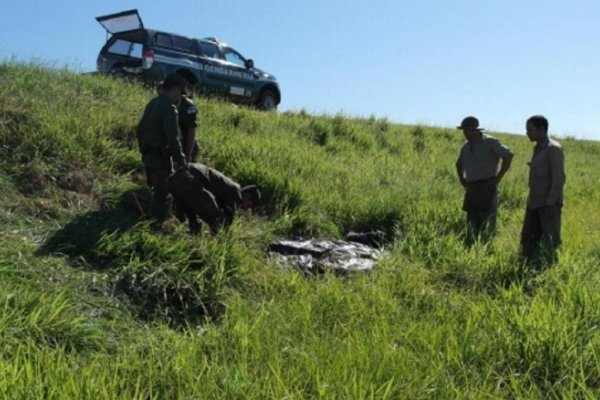 Ruta 12: Gendarmería detectó 11 paquetes de marihuana en el embalse de la Represa Yacyretá