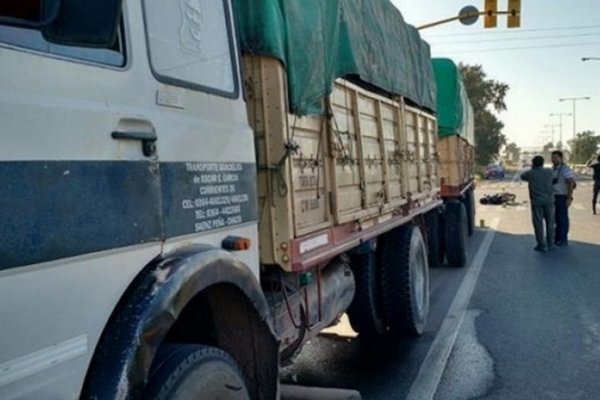 Sáenz Peña: Un niño y una mujer murieron atropellados por un camión