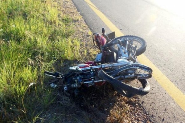 Mburucuyá: Choque frontal de motos dejó como saldo un muerto y una mujer en grave estado