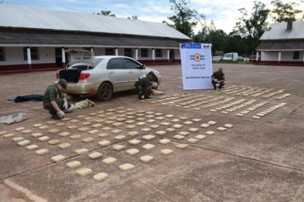 Corrientes: Secuestraron casi 200 kilos de cannabis sativa de un vehículo proveniente de Misiones