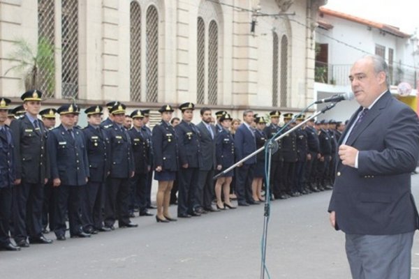 Ascenso en la Policía: Se espera que el Gobernador firme el Decreto