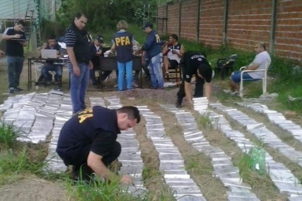 La Federal incautó marihuana enterrada en un lavadero