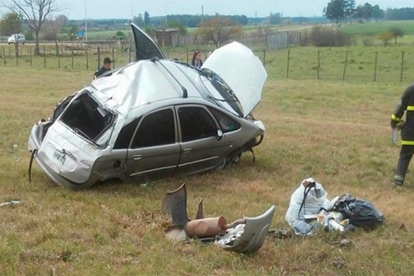 Una mujer murió en un accidente vial