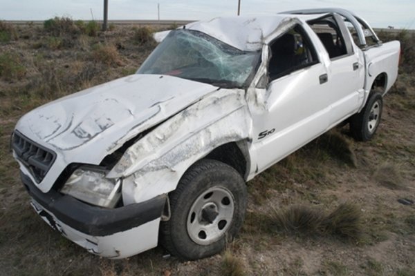 Corrientes: Empresario misionero despistó con la camioneta en ruta 12