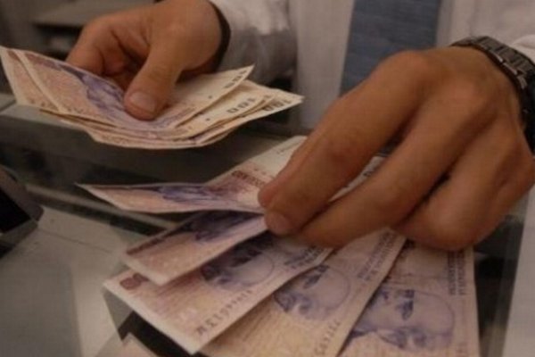 Este miércoles arranca el pago del plus de 900 pesos a estatales