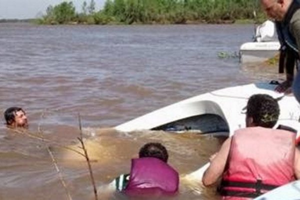 Itatí: Pescador murió al dar vuelta campana su embarcación