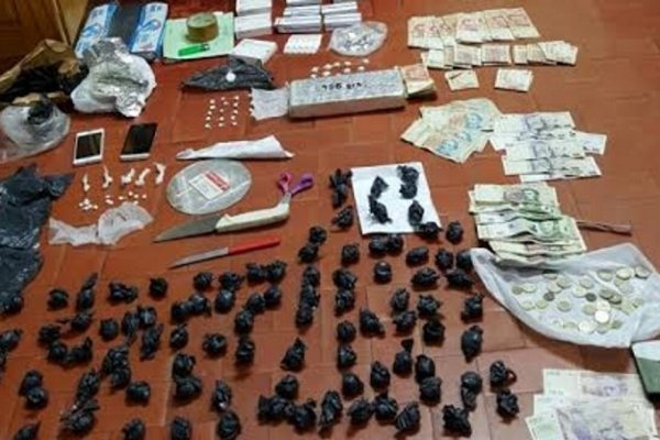 La Policía desbarató punto de venta de marihuana en el barrio Pirayuí