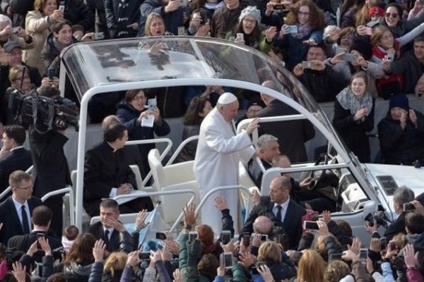 Papa Francisco: Ignorar a los pobres es despreciar a Dios