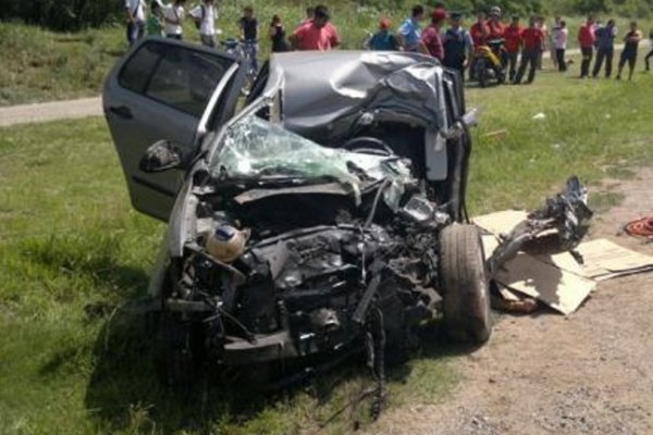 Ruta 5: Dos muertos tras choque entre un auto y un camión