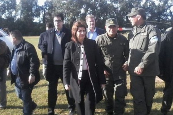 Santo Tomé: La ministra Patricia Bullrich encabezó la quema de 3.600 kilos de droga secuestrada