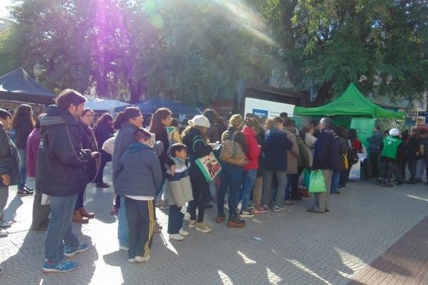 Este viernes Salud Pública aplicó vacunas en la peatonal Junín