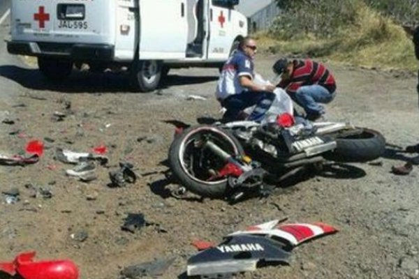 Accidente fatal en Itatí: Joven motociclista falleció tras chocar contra una camioneta en Ruta 12