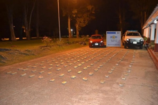 Detienen en Corrientes a misionero que llevaba en un automóvil 100 kilogramos de marihuana