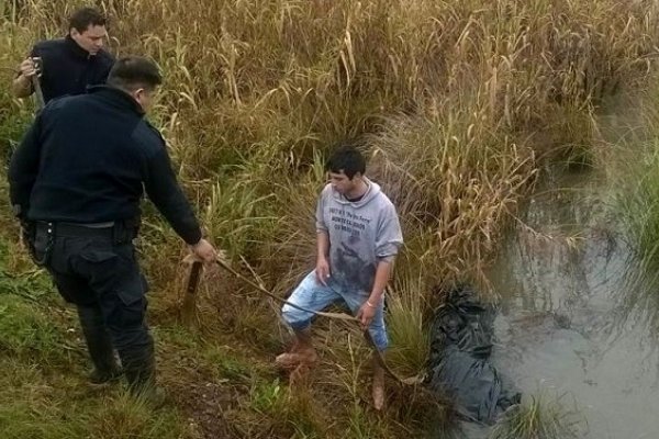 Paso de los Libres: Hallan un cadáver en un cauce del rió Miriñay con alambres y contrapeso