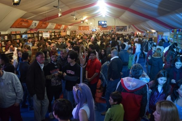 Más de 35.000 personas pasaron el fin de semana por la Feria del Libro