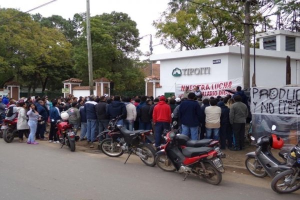 Desde Nación dictaron la conciliación obligatoria en el paro de trabajadores de la fabrica Tipoití