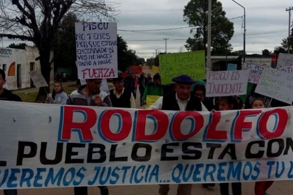 Familiares y amigos pidieron la liberación del joven acusado de abuso sexual en Perugorría