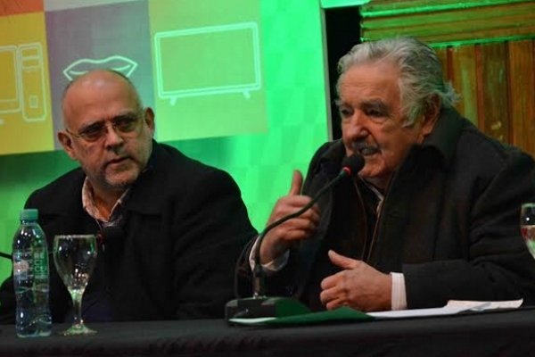 Pepe Mujica en la Feria Provincial del Libro: Los gobiernos pasan y los pueblos quedan