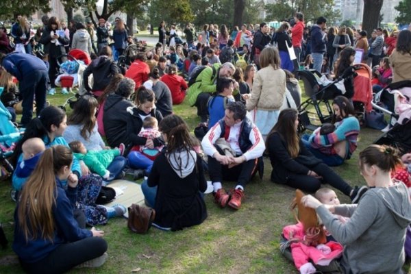 En Misiones prohíbieron a otra mujer amamantar en la vía pública