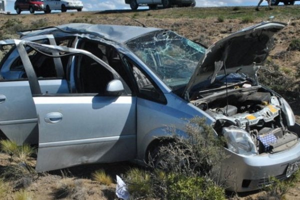 Tres muertos al volcar un auto en la zona de Curuzú Cuatiá