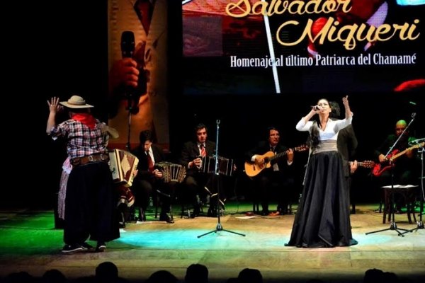 Noche de tributo al último patriarca del Chamamé Don Salvador Miqueri