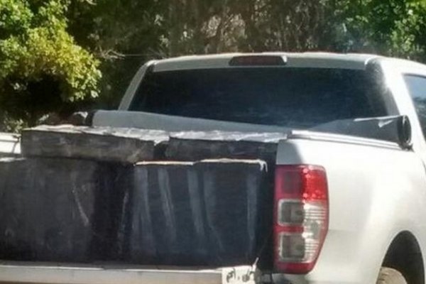 Corrientes: Narcos abandonaron camioneta con mas de una tonelada de marihuana en San Cosme