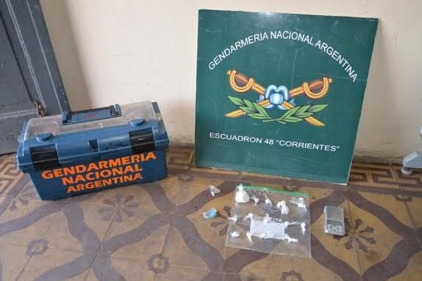 Puente General Manuel Belgrano: Gendarmería detuvo a paraguayo que viajaba con cocaína en un micro