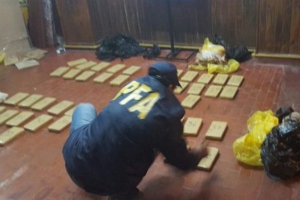 Corrientes: La Federal secuestró más de 300 kilos de marihuana en el barrio Parque Cadenas