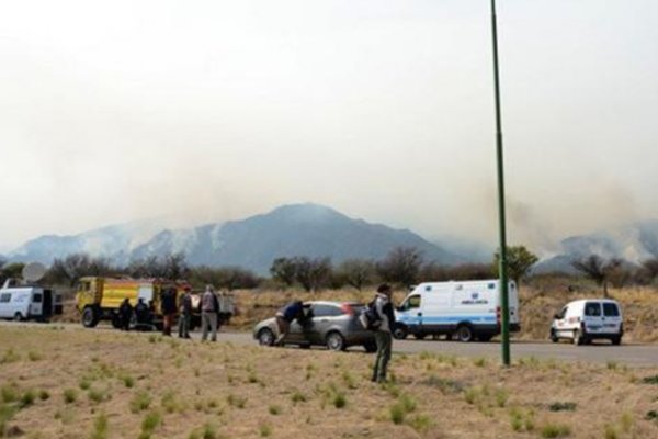 Se extendió el incendio de San Luis y dos pueblos fueron evacuados