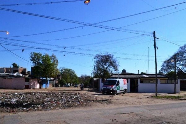 Anciano quiso evitar el robo de sus bolsas de mercaderías a balazos y le terminaron sacando su arma