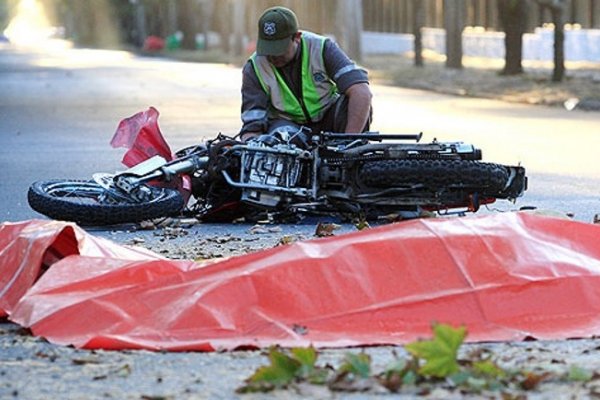 Un hombre de 45 años falleció tras choque entre dos motos