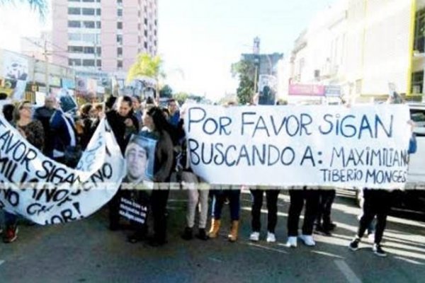 Manifestación en Resistencia: Sigan buscando a Maximiliano Monges