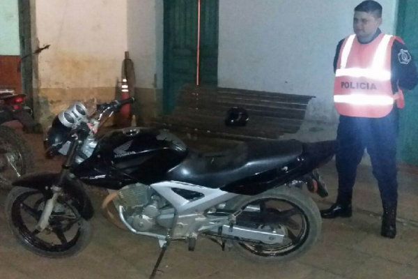 La Cruz: Recuperaron una moto robada en Paso de los Libres