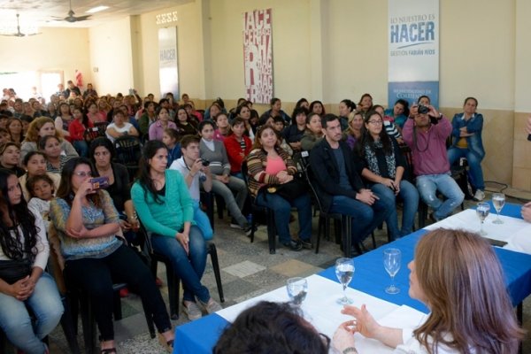 Multitudinaria capacitación sobre derechos en la niñez y en la adolescencia