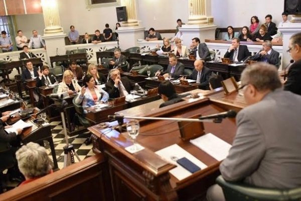 La Cámara de Diputados sancionó ley de control a telefonía móvil en lo relativo a salubridad